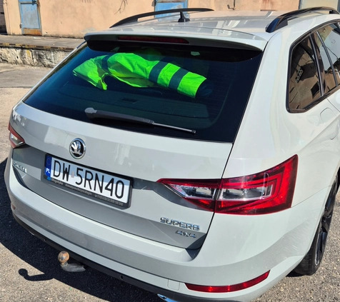 Skoda Superb cena 98800 przebieg: 177500, rok produkcji 2018 z Wrocław małe 37